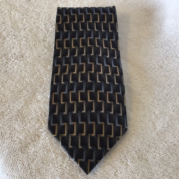 Van Heusen Tie - Picture 1 of 4
